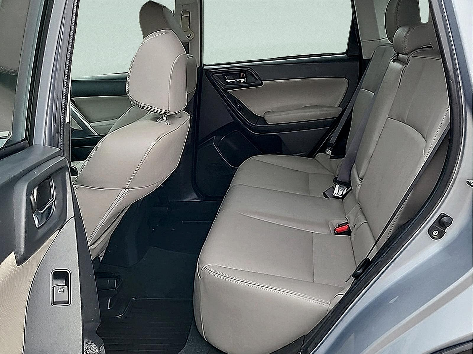 Used 2016 Subaru Forester 2.5i Limited w/ Popular Package #2 AWD/4WD image 12
