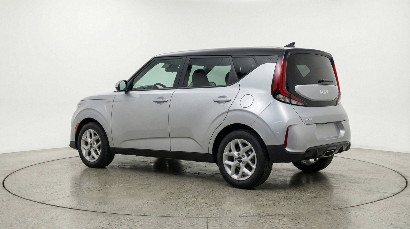 Used 2025 Kia Soul LX w/ LX Technology Package image 6