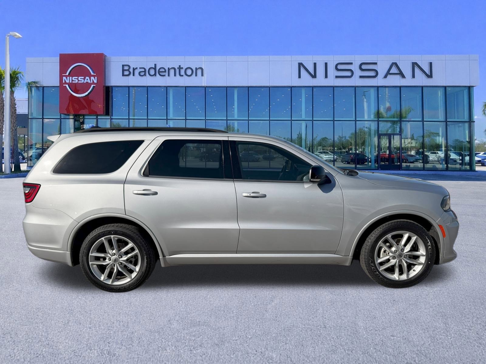 Used 2024 Dodge Durango GT image 3