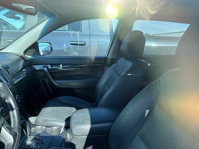 Used 2013 Kia Sorento EX w/ Premium Plus Pkg FWD image 3