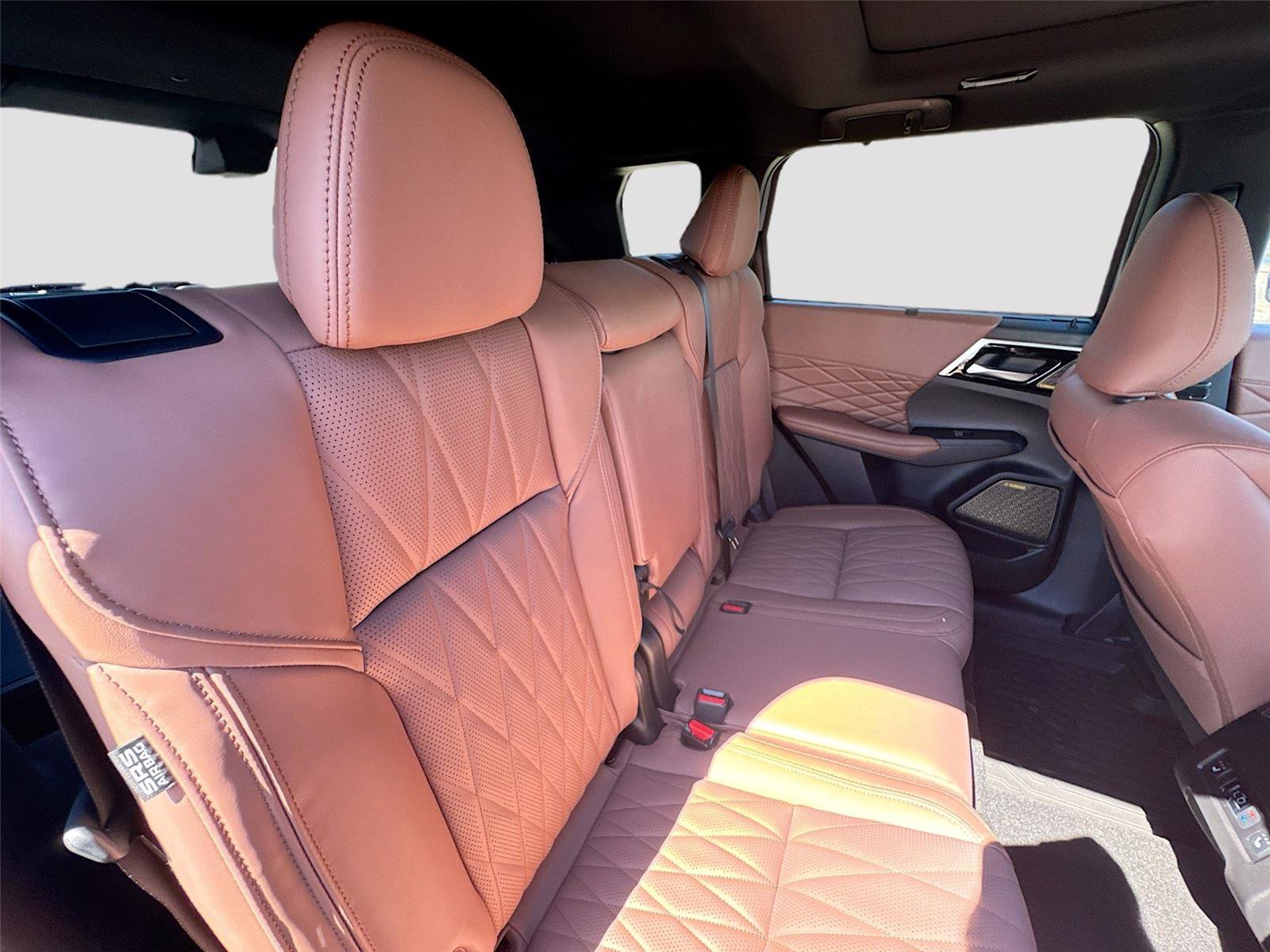 New 2025 Mitsubishi Outlander SEL image 28
