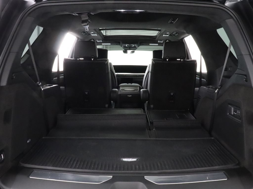 Used 2026 Cadillac Escalade Platinum Sport w/ LPO, ONYX Package AWD/4WD image 39