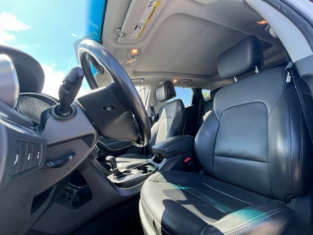 Used 2018 Hyundai Santa Fe Sport w/ Cargo Package AWD/4WD image 16