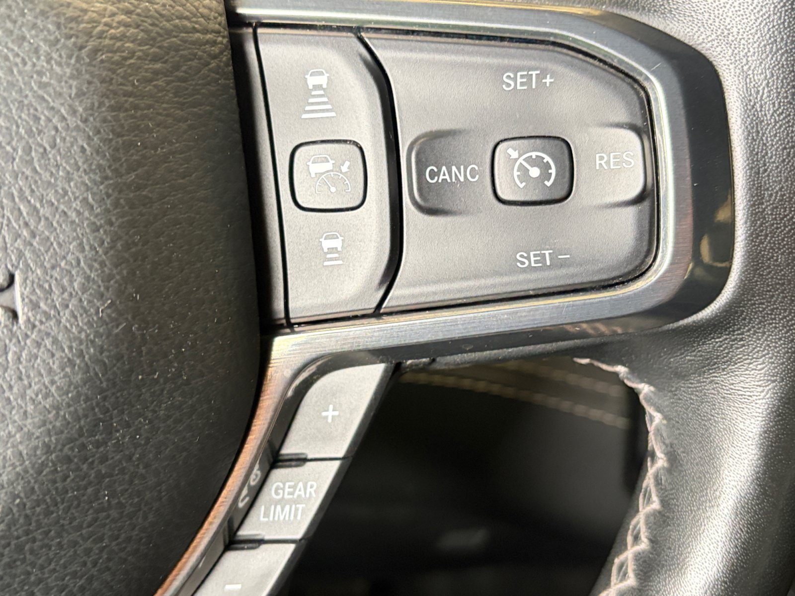 Used 2020 RAM 1500 Limited AWD/4WD image 18