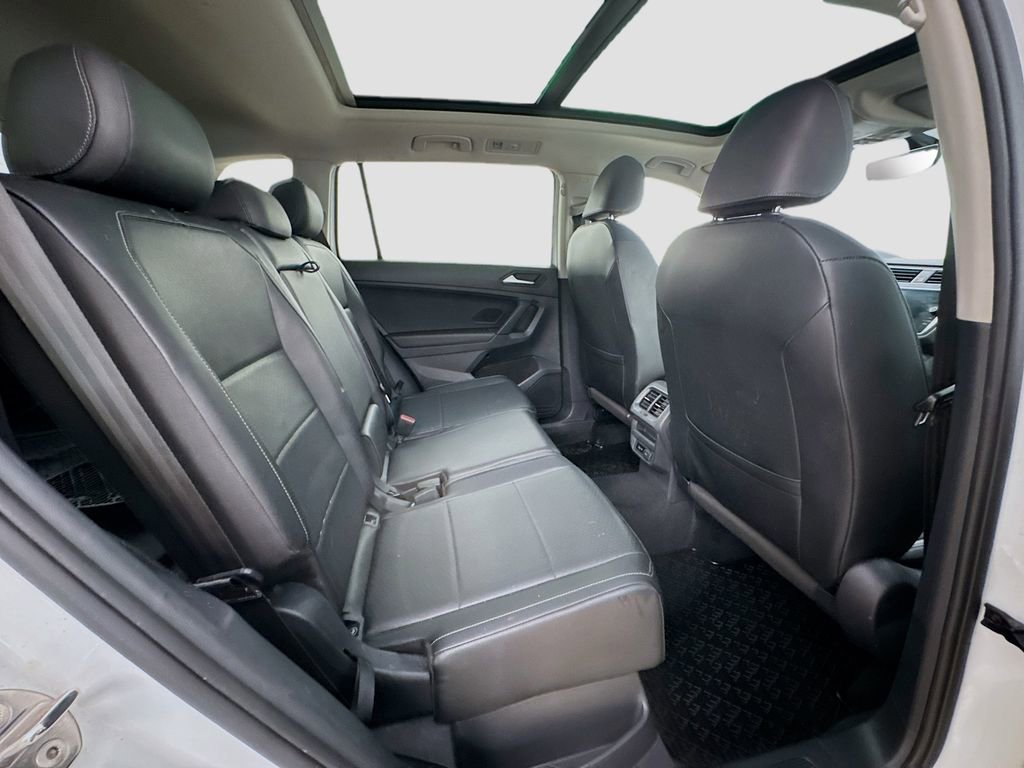 Used 2019 Volkswagen Tiguan SEL AWD/4WD image 34