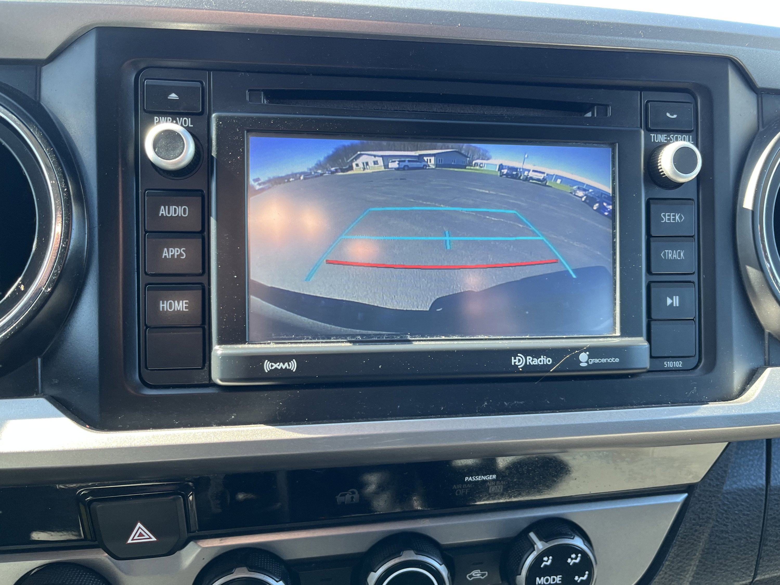 Used 2016 Toyota Tacoma SR5 w/ SR5 Appearance Package (SN) image 17