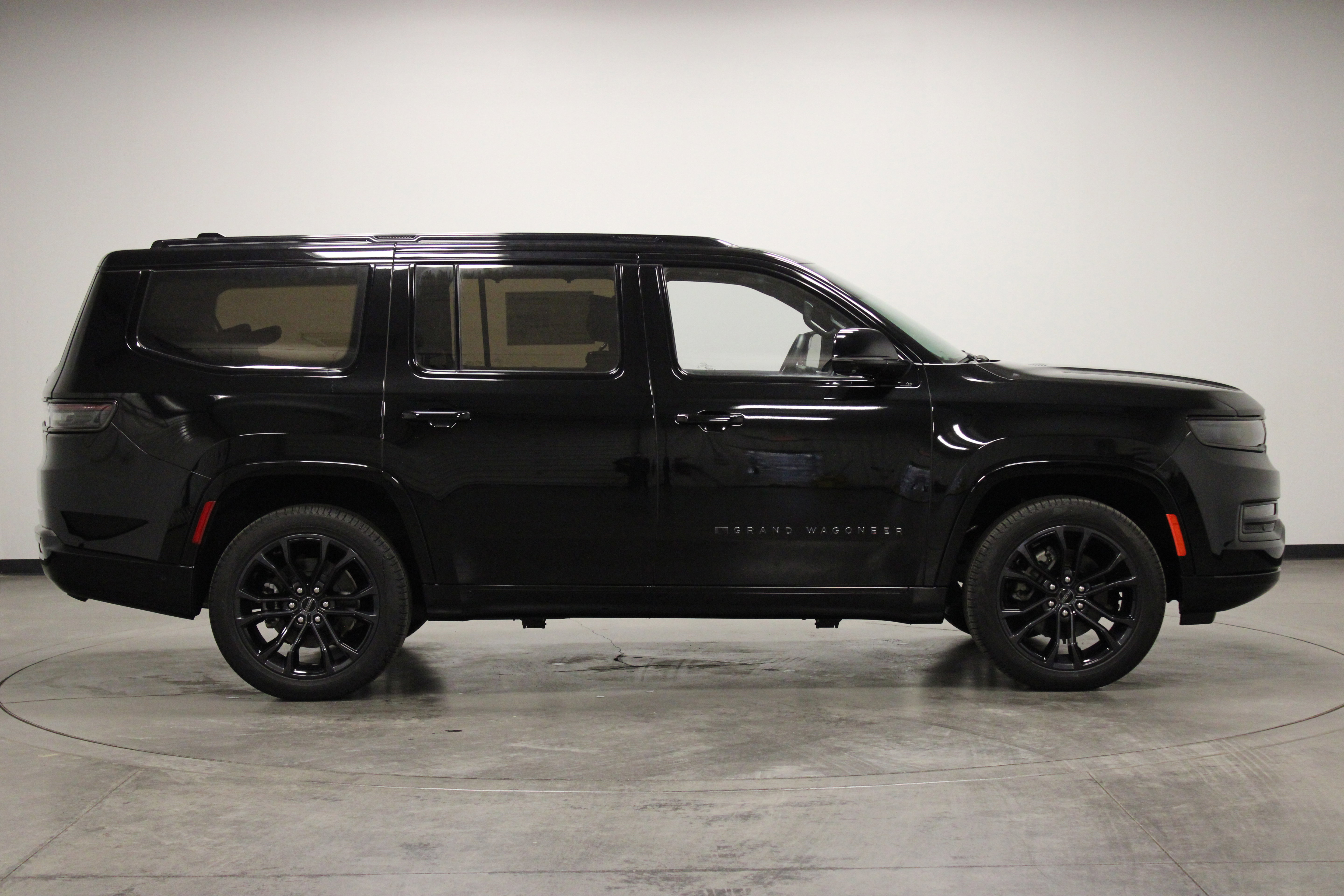 New 2023 Jeep Grand Wagoneer Series II w/ Quick Order Packagew 28T AWD/4WD image 9