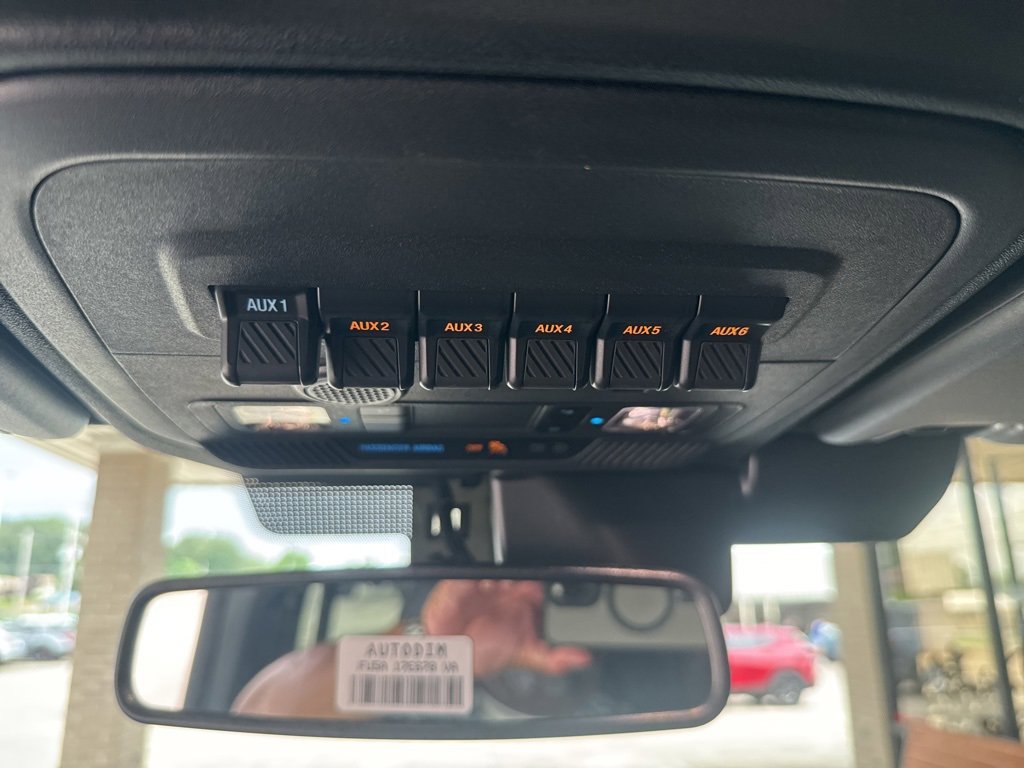 New 2025 Ford Bronco Badlands image 15