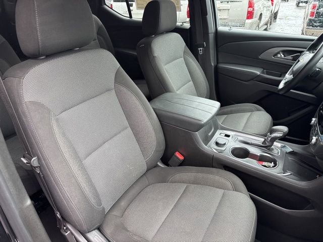 Used 2023 Chevrolet Traverse LT image 30