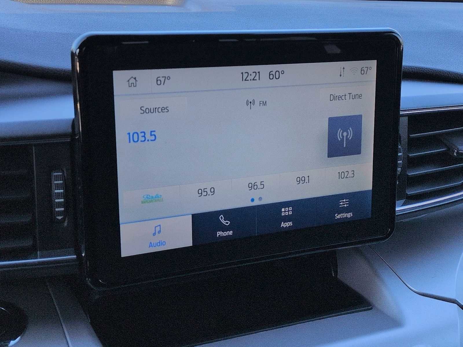 Used 2023 Ford Explorer XLT w/ Equipment Group 202A image 30