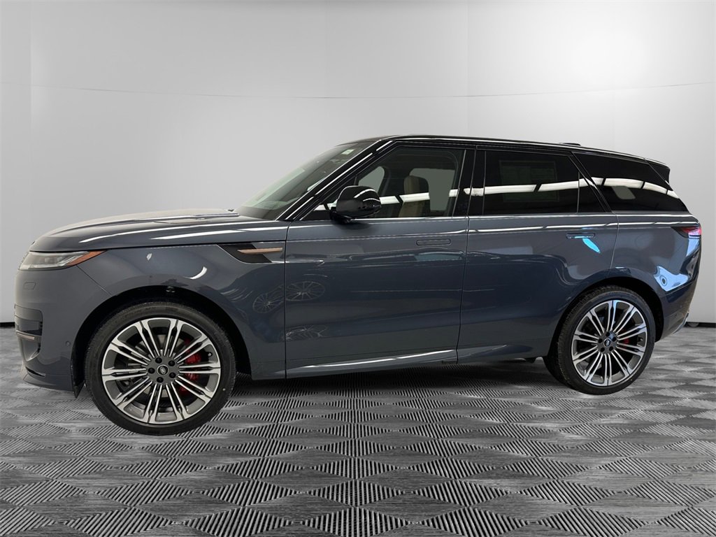 New 2025 Land Rover Range Rover Sport Dynamic SE image 2