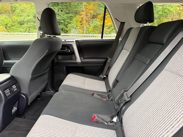 Certified 2021 Toyota 4Runner SR5 AWD/4WD image 19