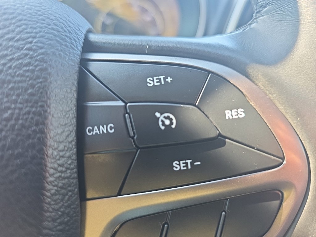 Used 2019 Jeep Cherokee Limited AWD/4WD image 34