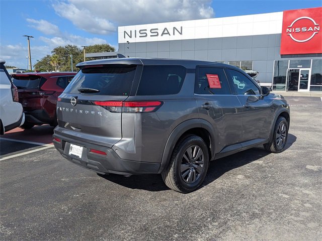 Certified 2022 Nissan Pathfinder S image 6