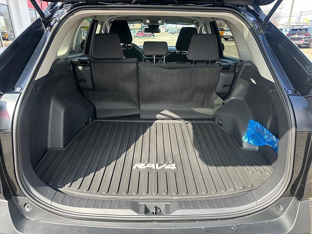 Certified 2025 Toyota RAV4 LE image 20