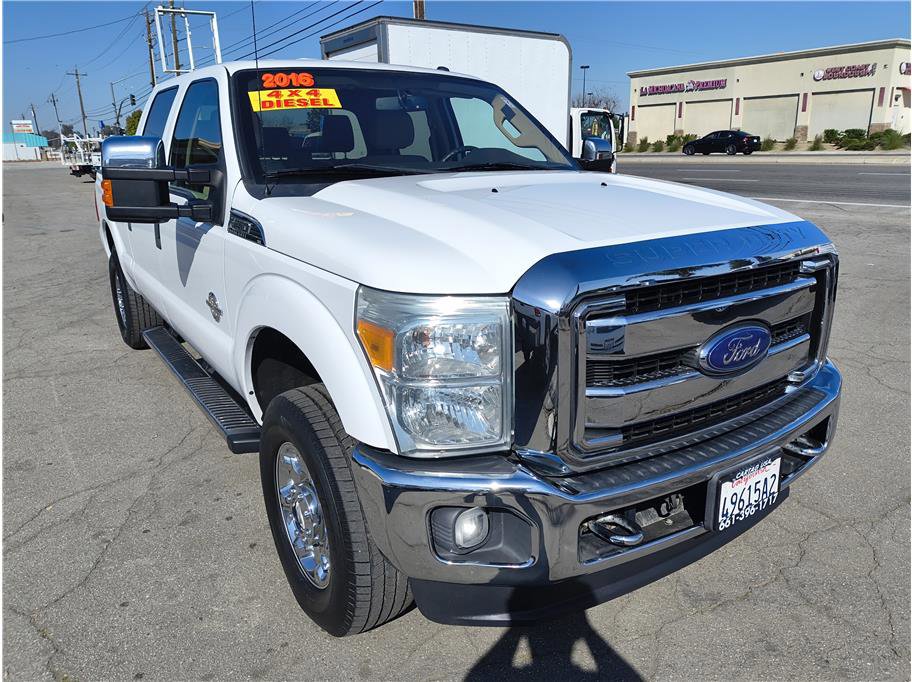 Used 2016 Ford F250 XLT w/ XLT Premium Package image 3