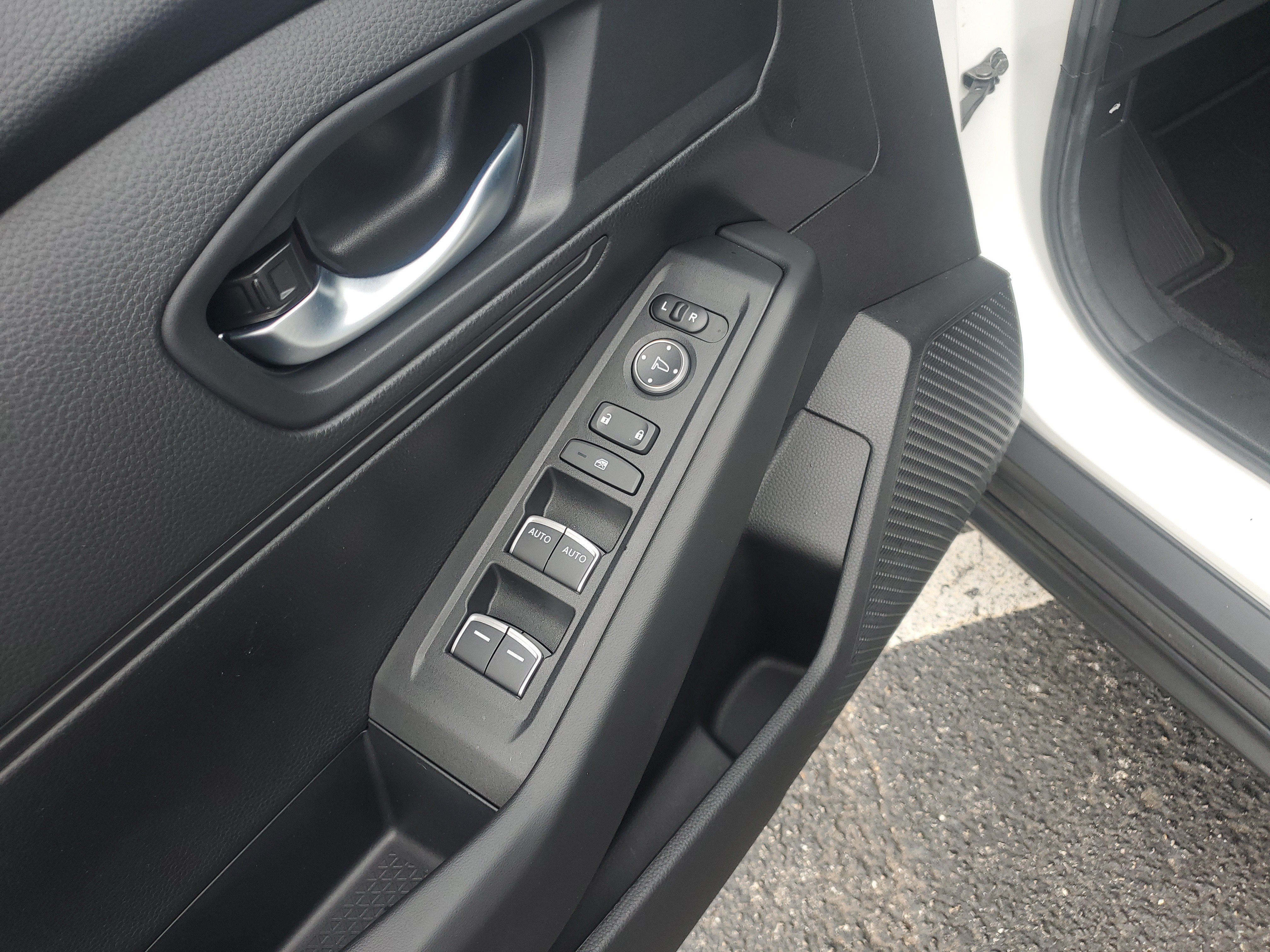 Certified 2025 Honda Accord LX image 23