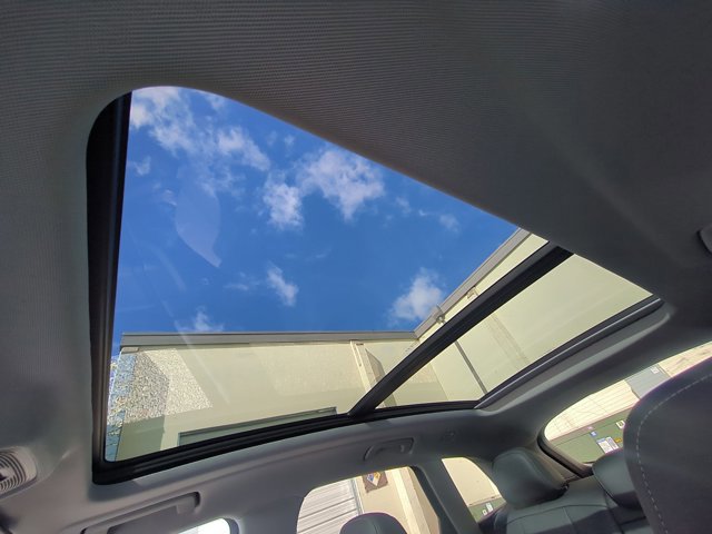 Used 2025 Audi Q5 Premium w/ Convenience Package image 23