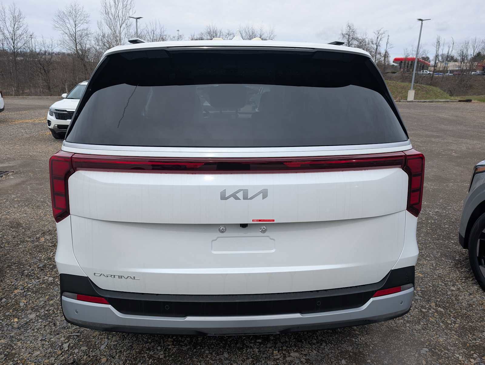 New 2026 Kia Carnival EX FWD image 7