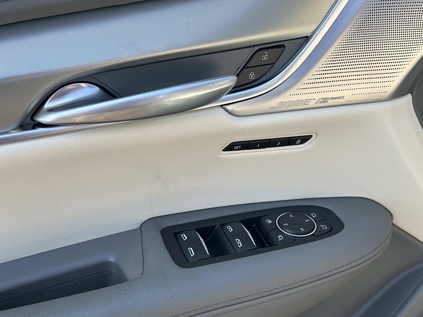 Certified 2024 Cadillac XT5 Premium Luxury AWD/4WD image 16