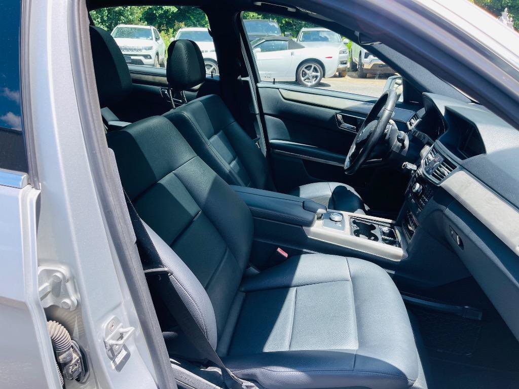Used 2010 Mercedes-Benz E 350 Sedan image 48