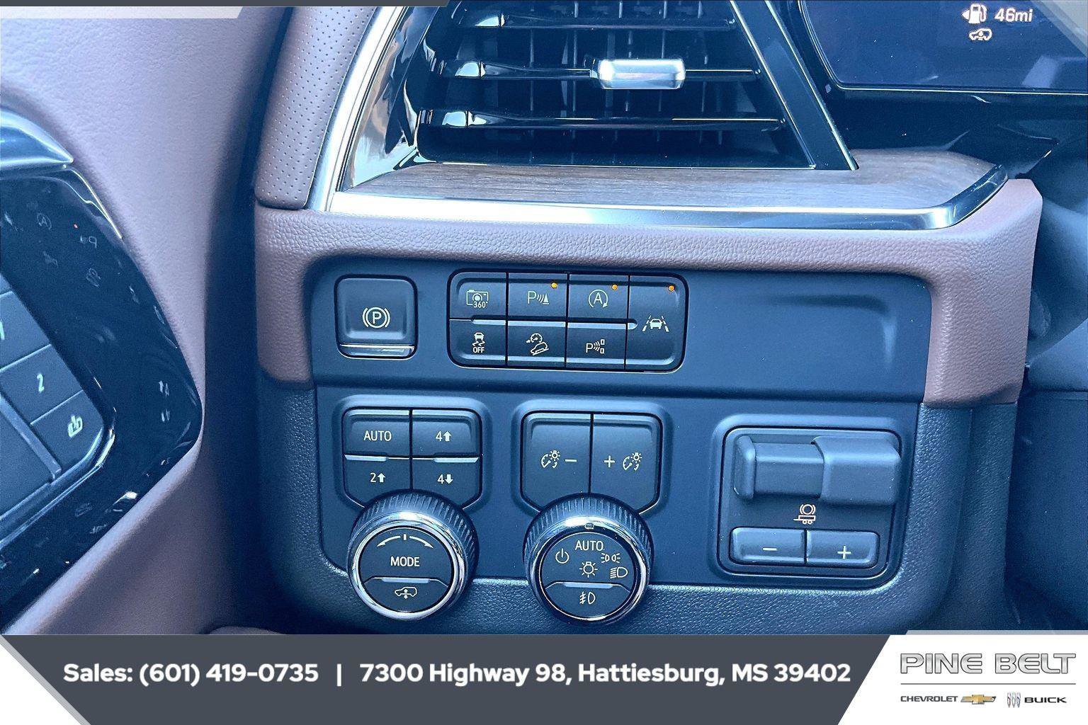 New 2026 Chevrolet Suburban High Country image 24