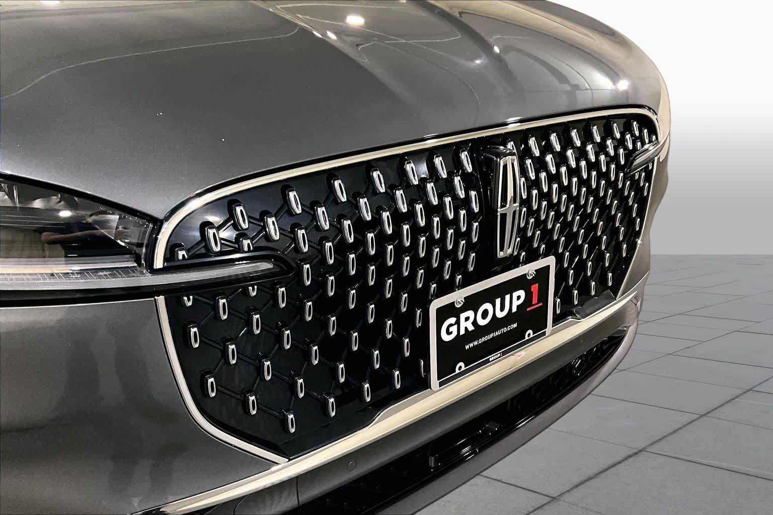 Used 2025 Lincoln Aviator AWD w/ Equipment Group 101A image 31