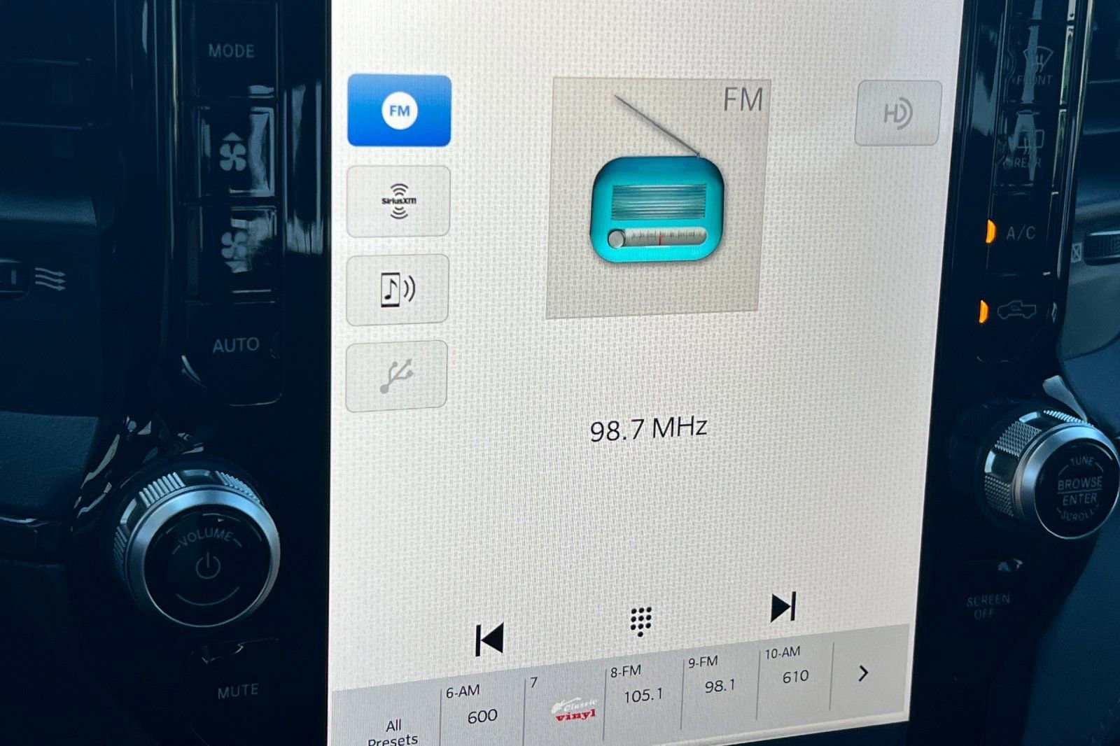 Used 2022 RAM 3500 Limited image 17