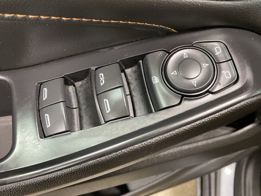 Used 2021 Chevrolet Traverse LT image 33