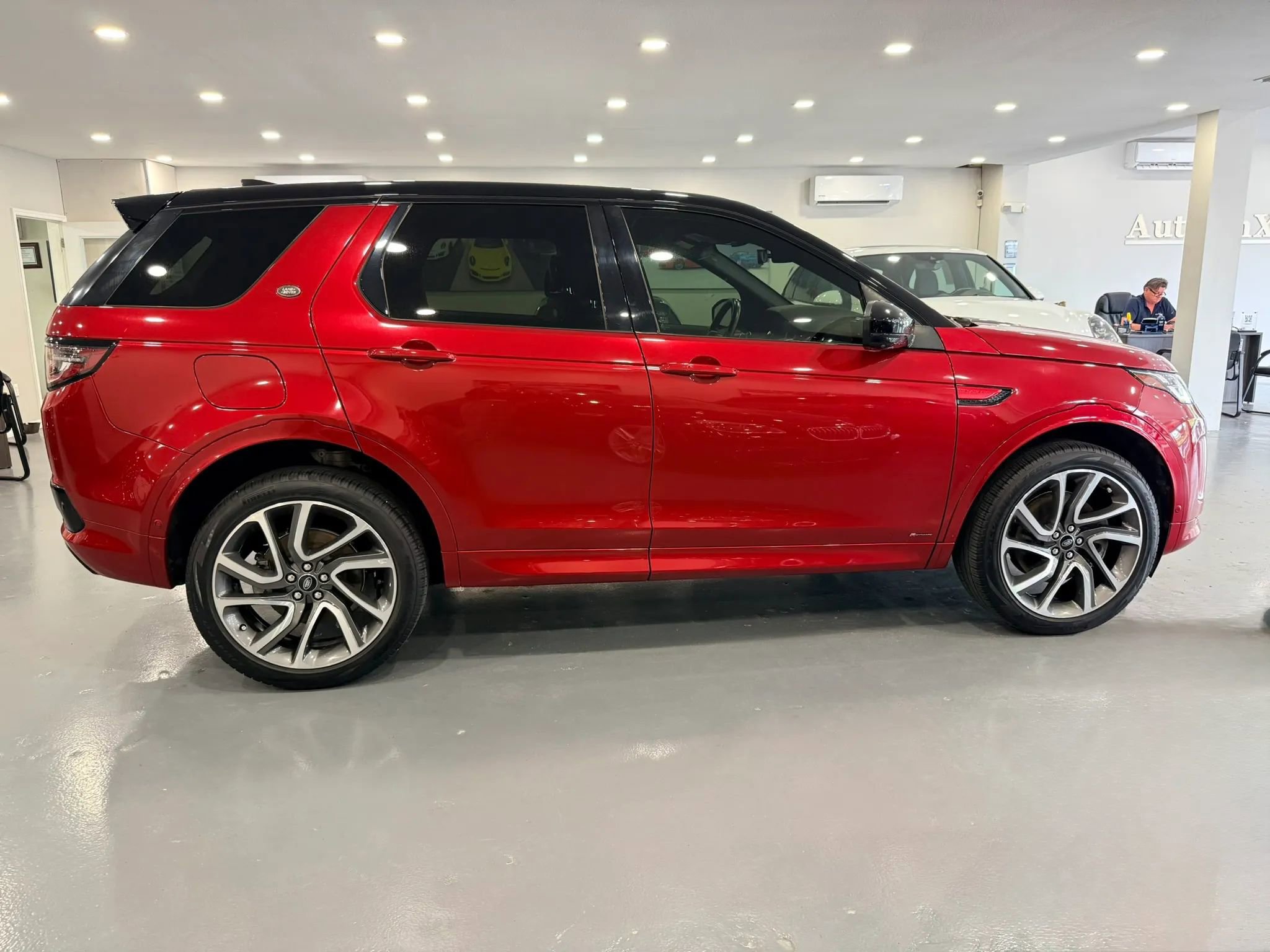 Used 2021 Land Rover Discovery Sport S R-Dynamic AWD/4WD image 8
