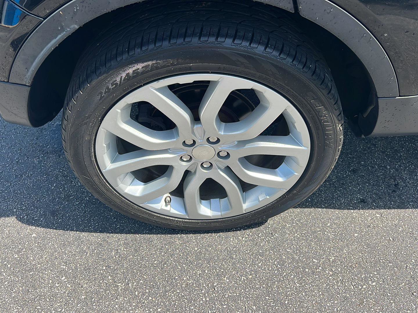 Used 2015 Land Rover Range Rover Evoque Pure Premium image 40