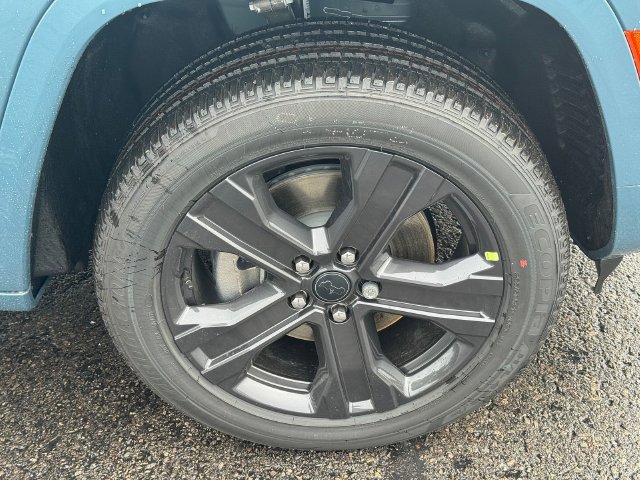 New 2027 Jeep Grand Cherokee L Limited AWD/4WD image 9