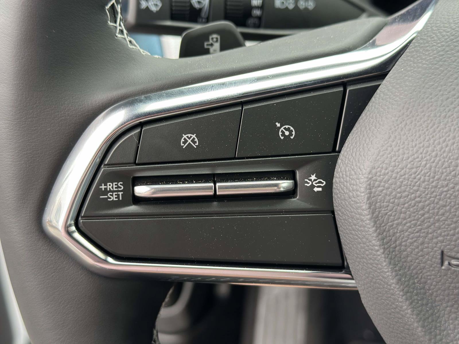 New 2026 Chevrolet Equinox EV LT AWD/4WD image 15