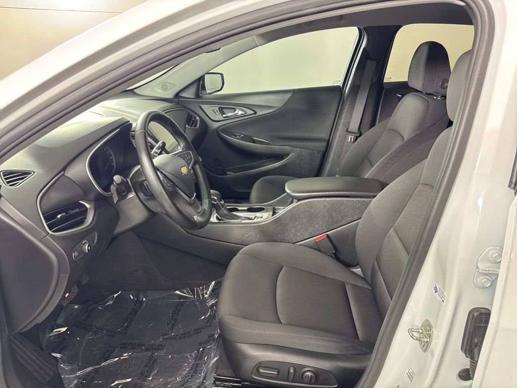 Used 2023 Chevrolet Malibu RS image 20