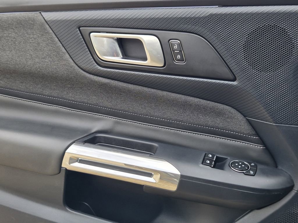 Used 2024 Ford Mustang GT RWD image 24