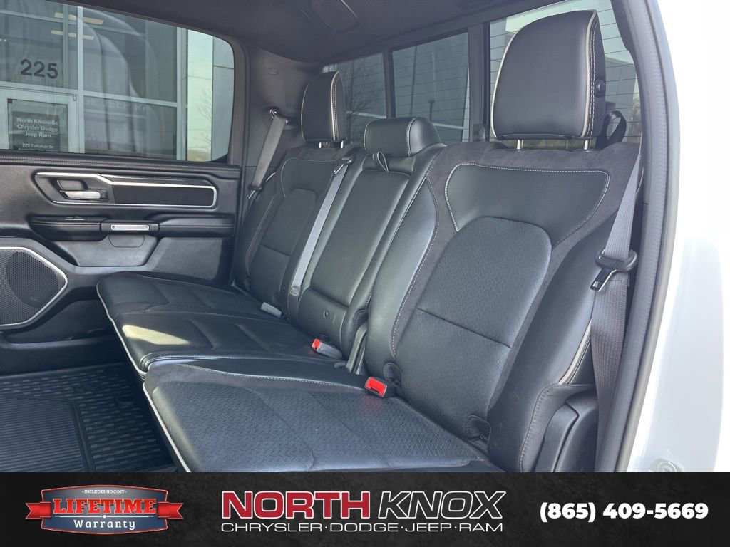Used 2024 RAM 1500 Laramie AWD/4WD image 14
