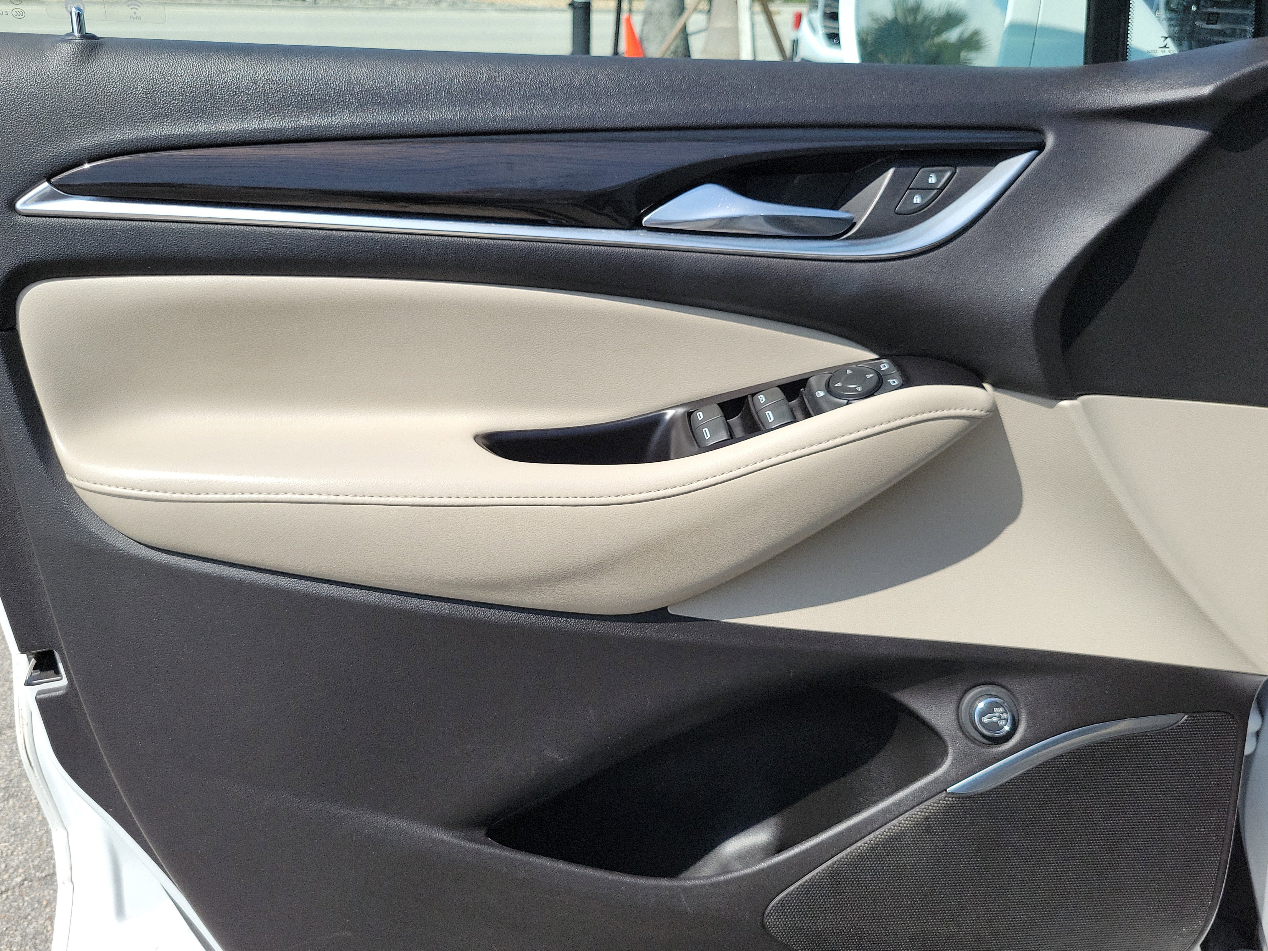 Used 2020 Buick Enclave Essence FWD image 23