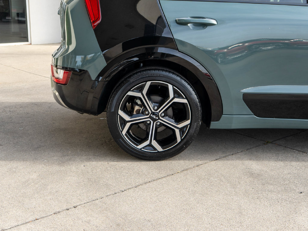Certified 2023 Kia Niro SX Touring FWD image 35