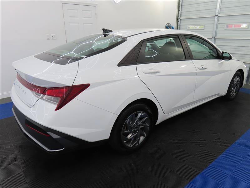 Used 2024 Hyundai Elantra SEL FWD image 13