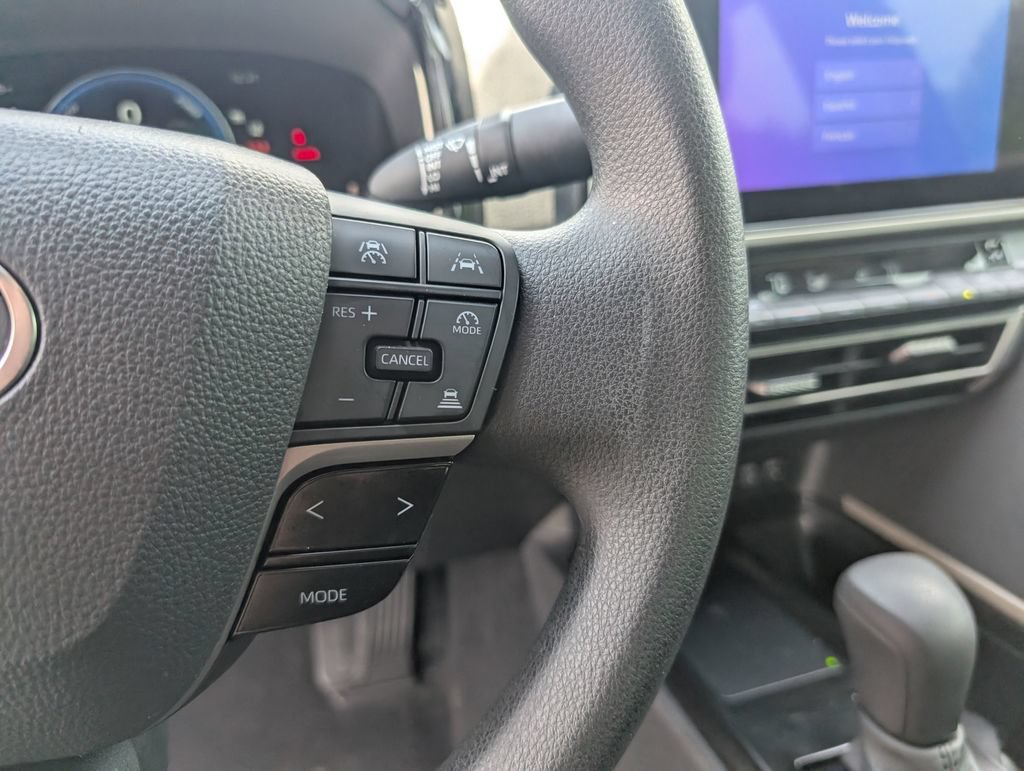 Used 2025 Toyota Camry LE AWD/4WD image 34