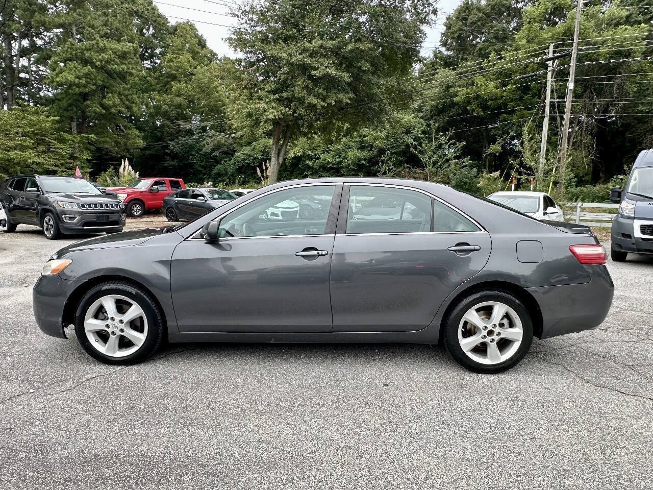 Used 2009 Toyota Camry XLE FWD image 4