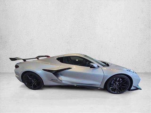 Used 2026 Chevrolet Corvette Z06 w/ Z07 Performance Package RWD image 4