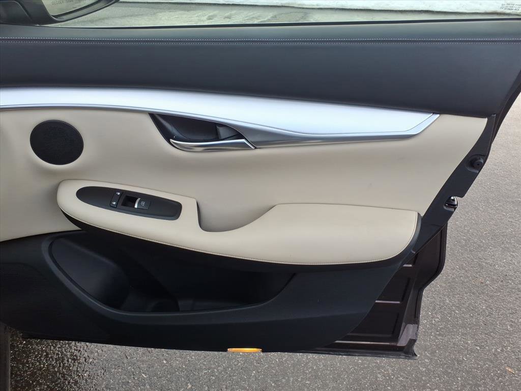 Used 2020 INFINITI QX50 Luxe w/ Navigation Package image 17