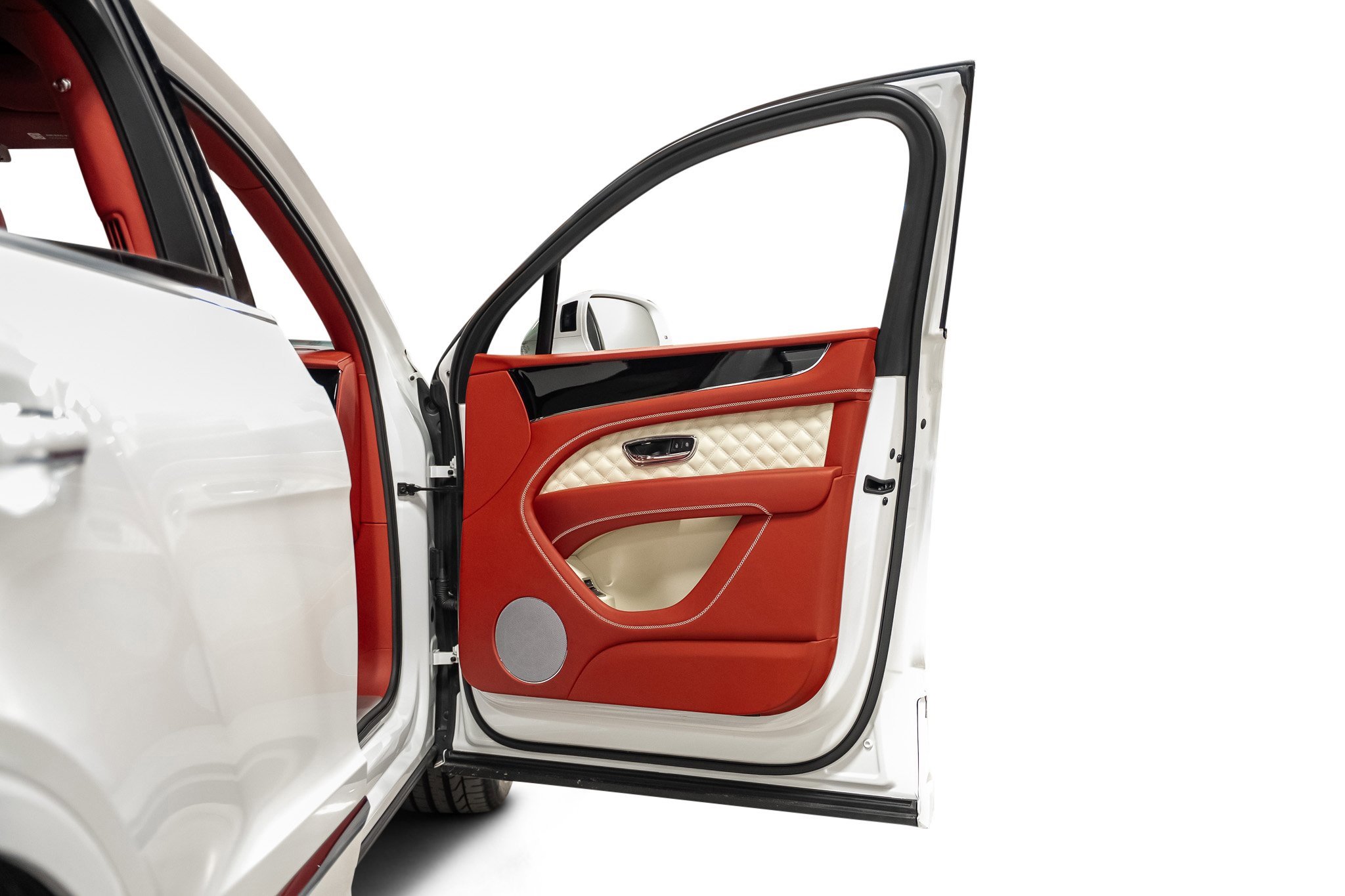 Used 2022 Bentley Bentayga image 47