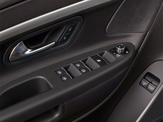 Used 2012 Volkswagen Eos FWD image 17