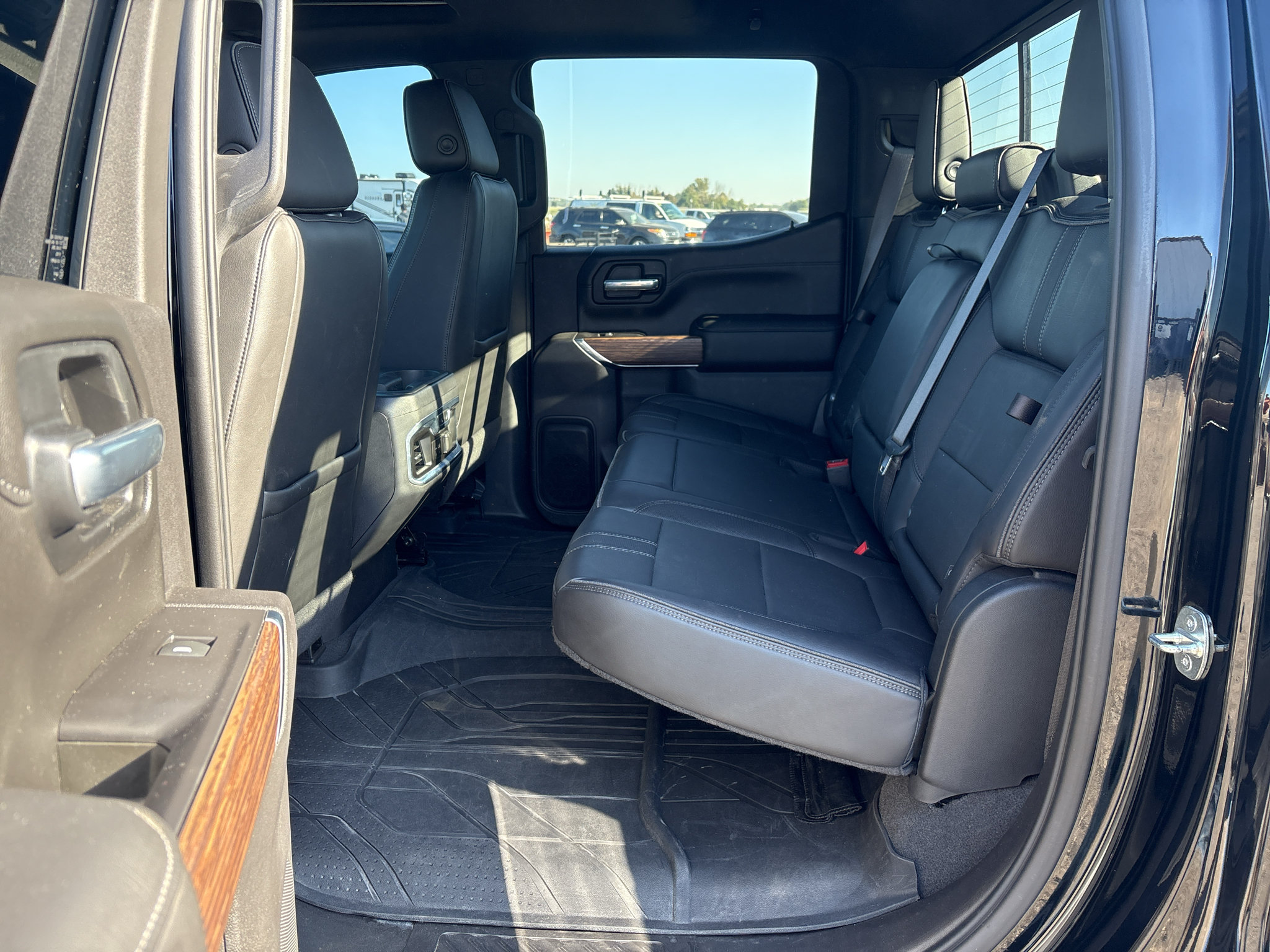 Used 2021 Chevrolet Silverado 1500 High Country AWD/4WD image 19