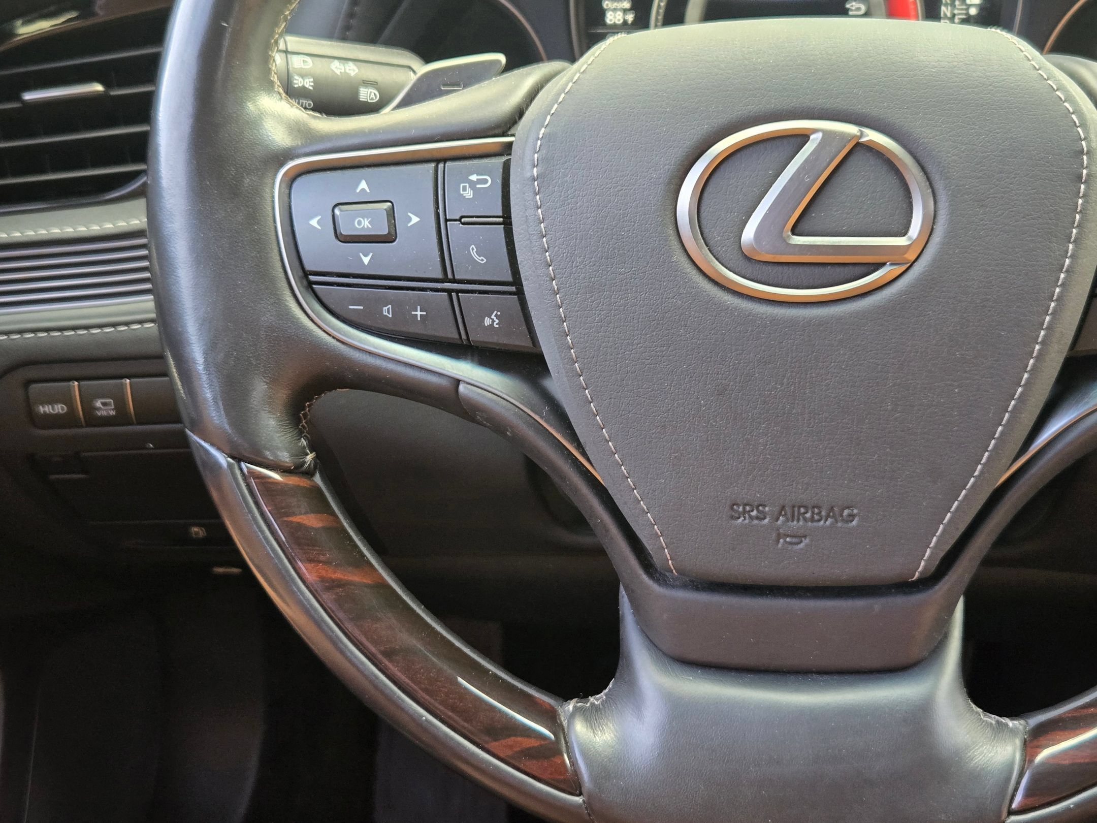 Used 2022 Lexus LS 500 AWD w/ Interior Upgrade Package image 21
