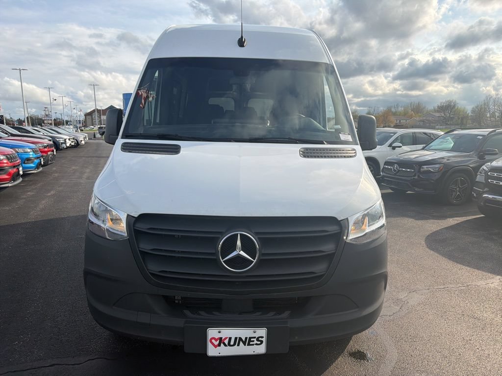 Used 2024 Mercedes-Benz Sprinter 2500 image 10