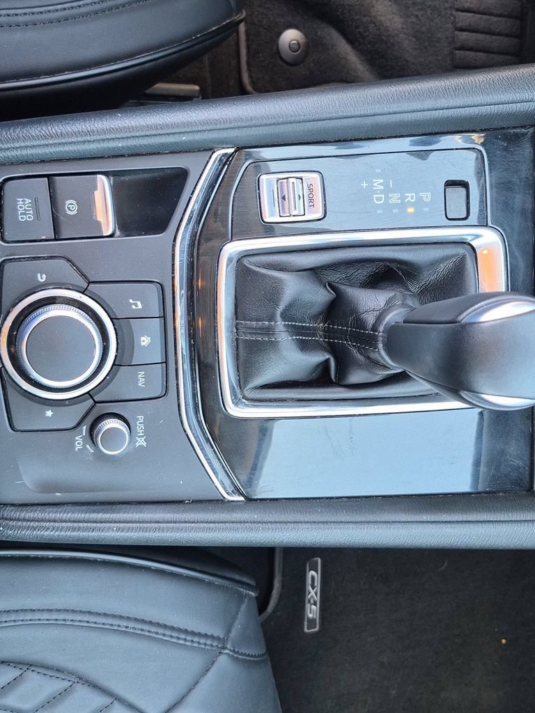 Used 2019 MAZDA CX-5 Sport FWD image 27