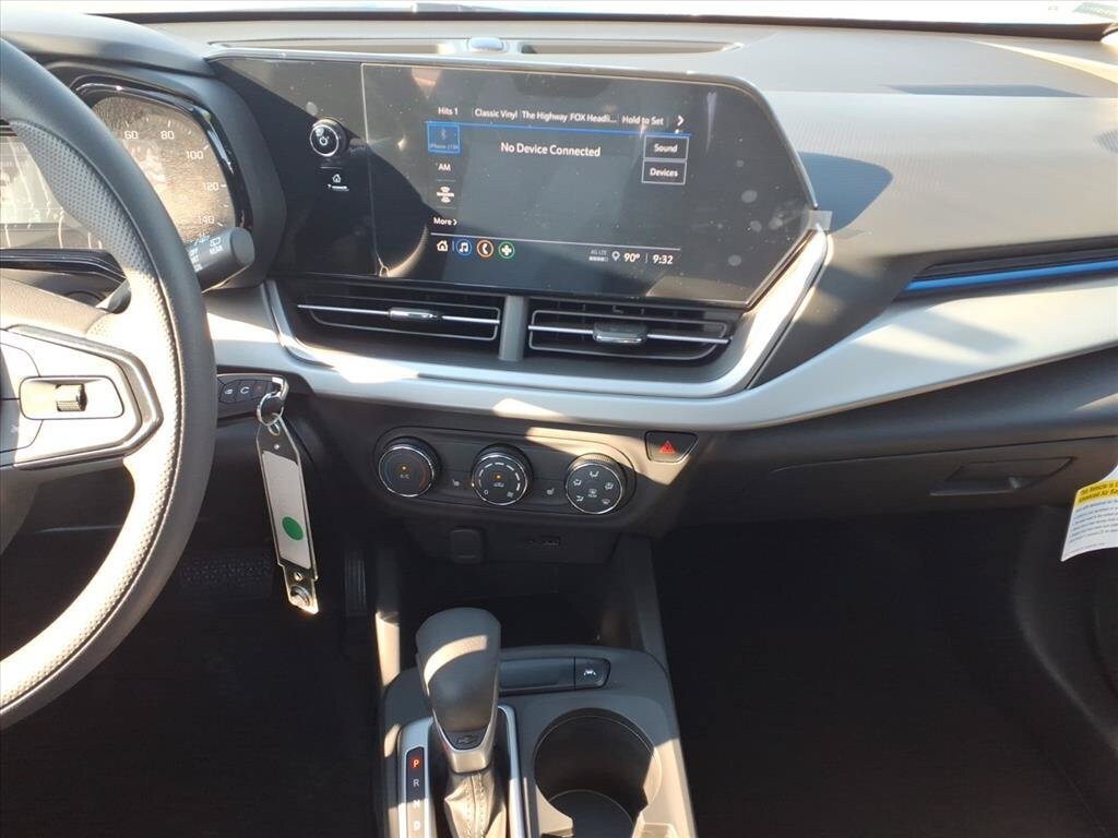 New 2026 Chevrolet Trax LS w/ LS Convenience Package FWD image 21